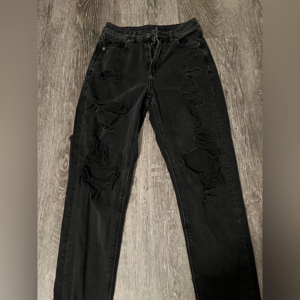 American Eagle Ripped Mom Jeans